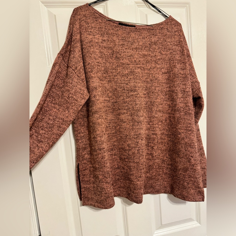 Women’s long sleeve fall top